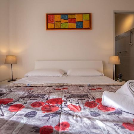 B&B A Casa Di Amici 卡塞塔 外观 照片